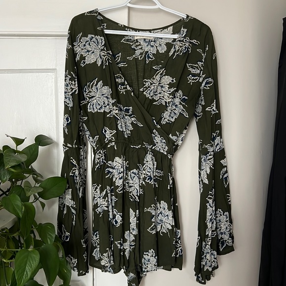 Abercrombie & Fitch romper - Picture 1 of 2